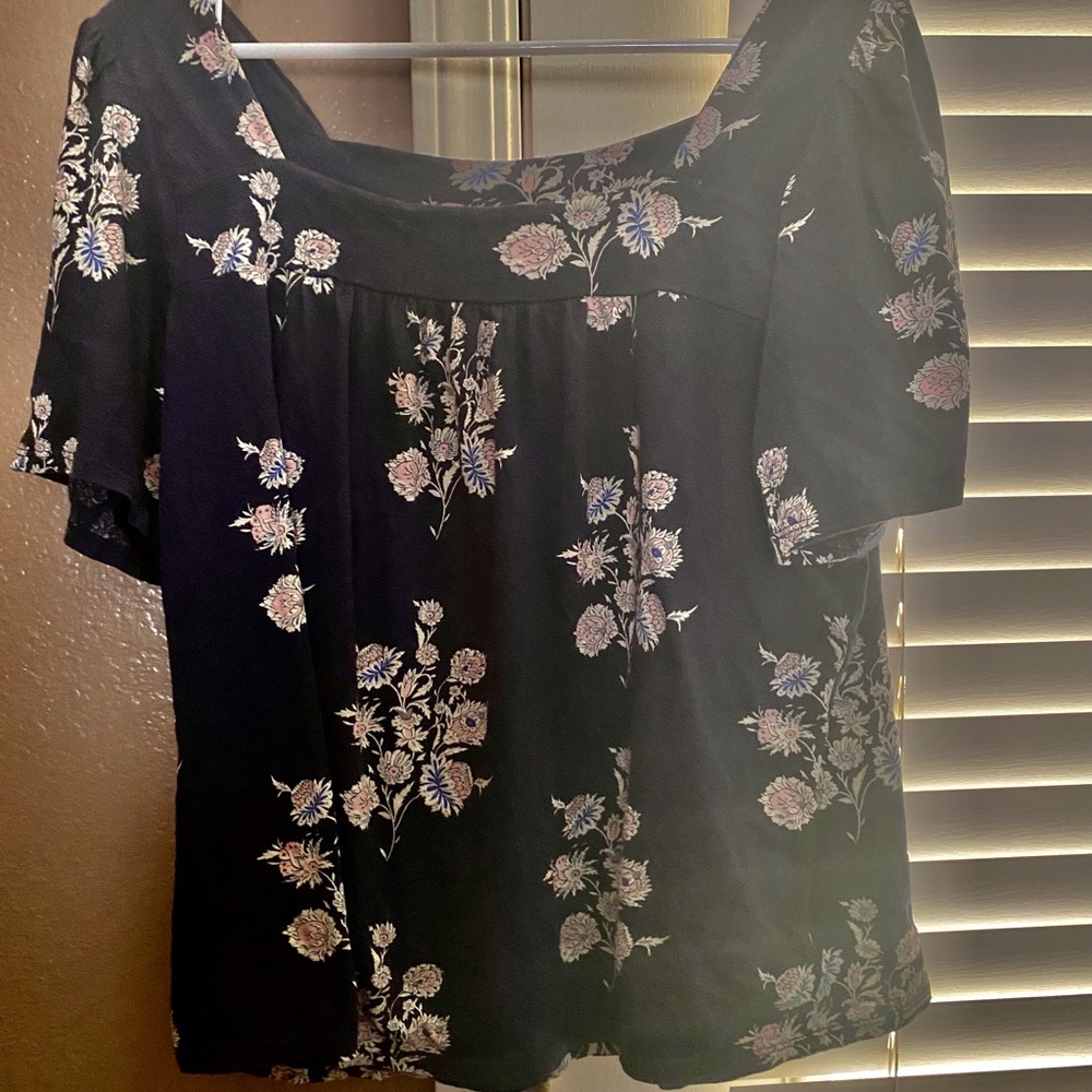 Cute blouse